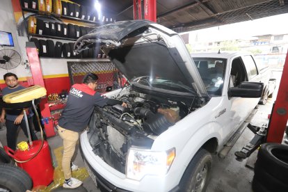 Se recomienda realizar los mantenimientos de los carros todoterreno en talleres especializados.