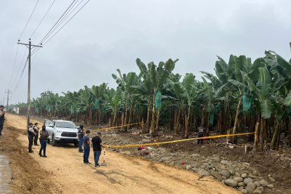 Dos muertos fueron hallados a un lado de la vía Pajonal.