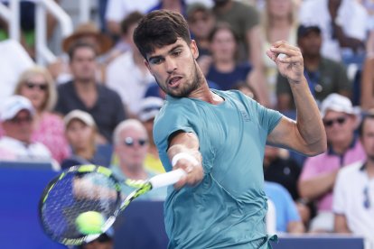 Carlos Alcaraz apenas jugo 25 minutos de la final ante Sinner en Cincinnati que el italiano decidió retirarse.