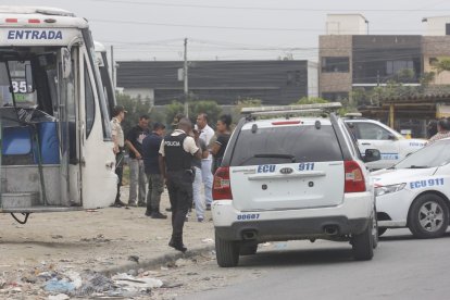 Conductor y controlador de bus fueron asesinados en Mucho Lote 1.