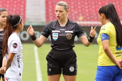 Ecuador cuenta con 11 árbitras con escarapela FIFA en esta temporada