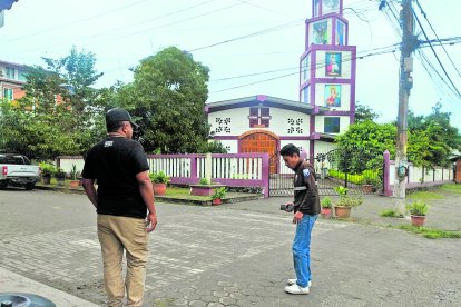 El sacerdote fue separado de su oficio pastoral mientras duren las investigaciones civiles y canónicas de la Iglesia.