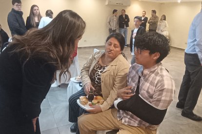 TUNGURAHUA. LA NIETA DEL "LOCO" LARRREA, MARIA GRACIELA PALACIOS, CONVERSA CON JOSE UNO DE LOS CUATRO HERIDOS DEL ACCIDENTE AUTOMOVILISTICO EN AMBATO EL 30 DE JULIO DEL 2025.
AG-EXTERNO