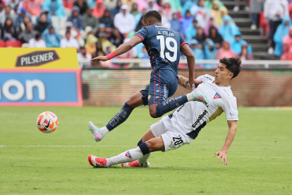 Liga de Quito y El nacional igualaron 2-2 en el primer duelo entre ambos en 2025.