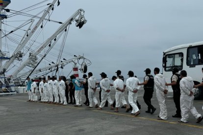 En Manabí, pescadores fueron detenidos con droga.