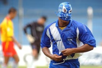 Otilino Tenorio fue figura en Emelec en donde se consagró como goleador.