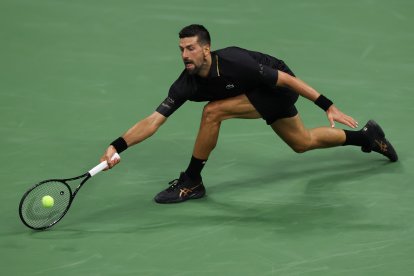 Djokovic, actual # 7 del mundo, derrotó al estadounidense Learner Tien (50) por 6-1, 7-6(3) y 6-2.