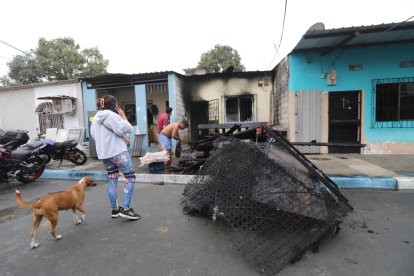 Los enseres de los perjudicados quedaron calcinados.
