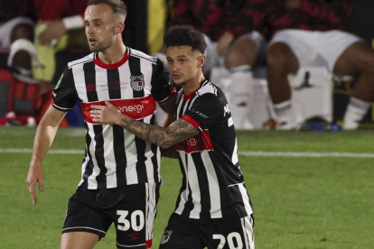Grimsby Town celebró ante el Manchester United.