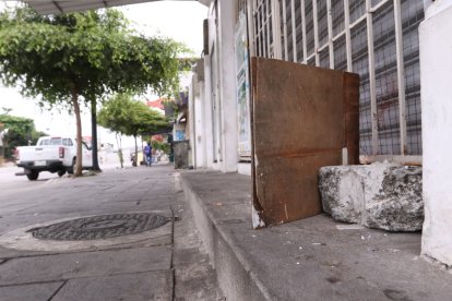 El hecho más reciente se produjo en la avenida Roberto Serrano, fuera de un local.