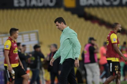 Ismael Rescalvo asegura que Barcelona SC juega bien.