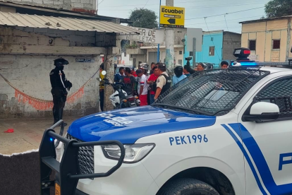 El área del asesinato fue cercada para que los peritos realicen las respectivas diligencias.