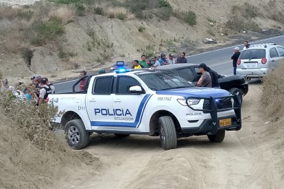 En este lugar fueron encontradas las dos personas sin vida dentro de un carro