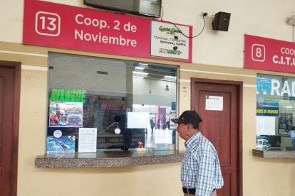 Las oficinas de la cooperativa 2 de Noviembre en la terminal terrestre de Santa Elena están cerradas