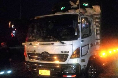 La víctima transportaban productos alimenticios en este camión.