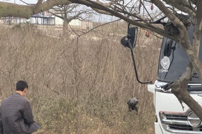 Dos hombres fueron asesinados cuando se movilizaban en un tanquero por el ingreso a Si Vivienda, en Manta