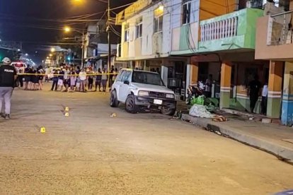 La Policía fijó varios indicios balísticos en el sitio del ataque armado.