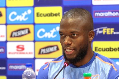 El capitán Enner Valencia en la última una rueda de prensa previo al partido con Argentina de este martes 9 de septiembre, en Guayaquil.