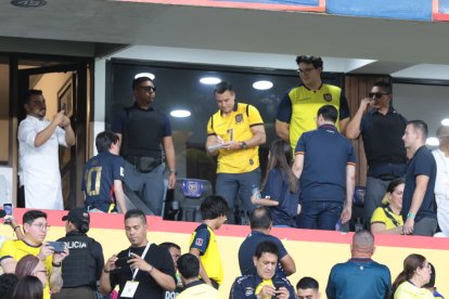 Daniel Noboa en una de las gradas de suites del estadio Monumental.