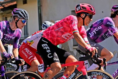 Richard Carapaz cumplirá con su segunda carrera de preparación para el Mundial de Ciclismo Ruanda 2025.