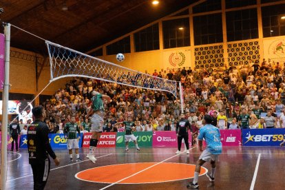 Tsáchilas le quitó el invicto a Astilleros en la primera final de la Liga Nacional de Ecuavóley.