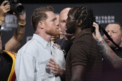 Canelo Álvarez peleará con Terence Crawford en Las Vegas.