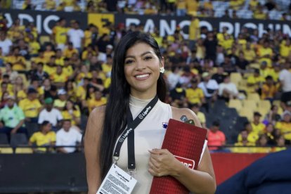 La periodista del Canal del fútbol dice estar preocupada porque de por medio está su buen nombre e imagen.