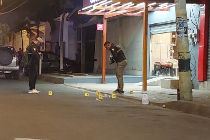 El ataque se registró en un lugar de venta de lácteos, en la popular Avenida Flavio Reyes, de Manta