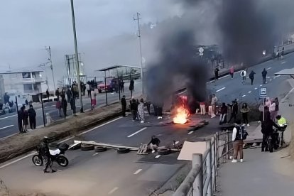 Manifestantes en la Panamericana Norte este martes 16 de septiembre de 2025.