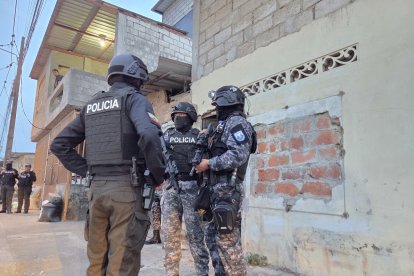 En el sector El Arbolito, en Durán, una persona secuestrada fue liberada durante un operativo.