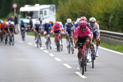 Richard Carapaz se ubica en la casilla 13 del Tour de Luxemburgo 2025.
