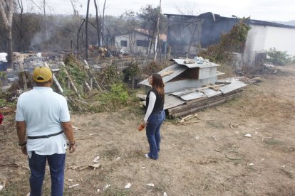 El lugar se incendió porque tenía productos químicos en su interior.
