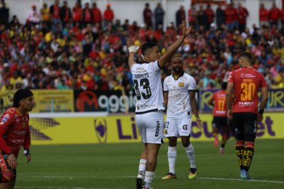 Barcelona se impuso 1-0 de visitante ante Deportivo Cuenca.
