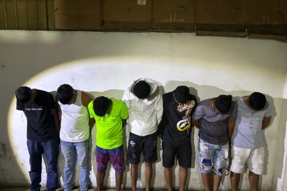 En Milagro fueron detenidos siete sospechosos por presunto tráfico de armas.