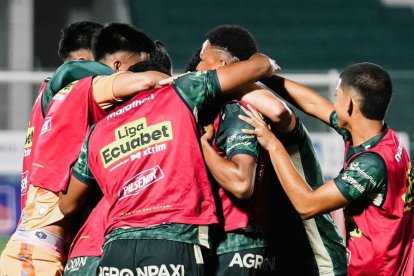 Orense uno de los equipos que busca estar en el hexagonal por el título.