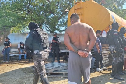La Policía detuvo a siete personas sospechosas de tráfico ilegal de combustible
