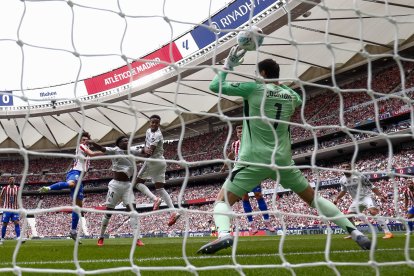 Real Madrid sufre el peor partido del 2025: el Atlético lo aplasta en el derbi