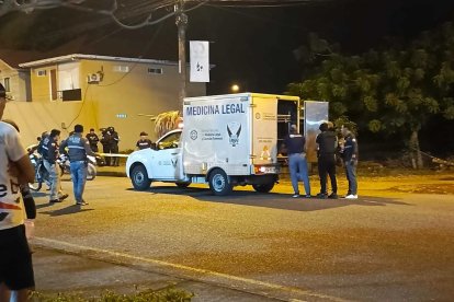 La víctima cayó a un costado del negocio de su progenitora.