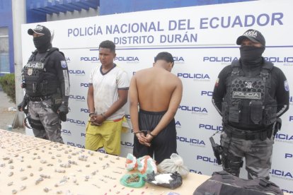 La Policía presentó los detalles del operativo, un adolescente fue detenido.