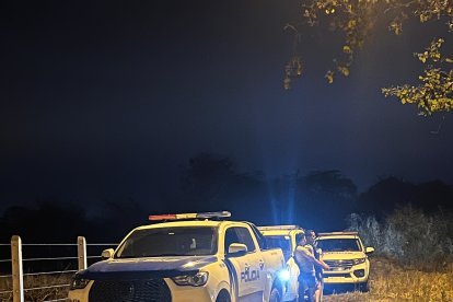 A Rosa la encontraron  muerta, recostada en una hamaca, en una casa abandonada.