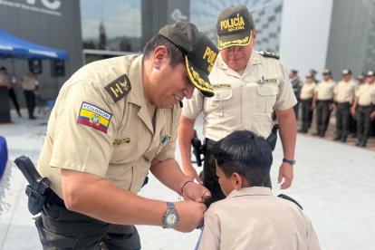Justin fue posesionado como Comandante de la Subzona Tungurahua y recibió honores de oficiales.