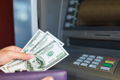 Beneficiarios del Bono Incentivo Emprende invierten los $1.000 en insumos, herramientas y reactivación de sus negocios en Ecuador.