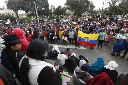Comunidades indígenas de Cayambe mantienen las protestas.