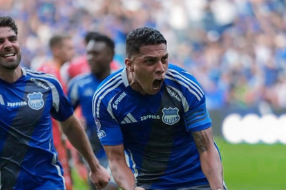 Luis Fernando León, zaguero de Emelec, es uno de los capitanes del equipo.