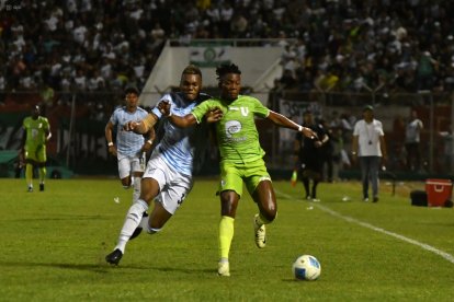 El partido entre Liga de Portoviejo y Universidad Católica, por la Copa Ecuador, estuvo marcado por la denuncia previa de una propuesta de amaño para favorecer a la Capira.