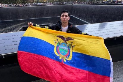Kevin Viñamagua, manabita que corrió 5K en Nueva York en honor a los bomberos.