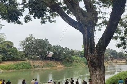 La policía rápidamente se movilizó al sitio y realizó el levantamiento.