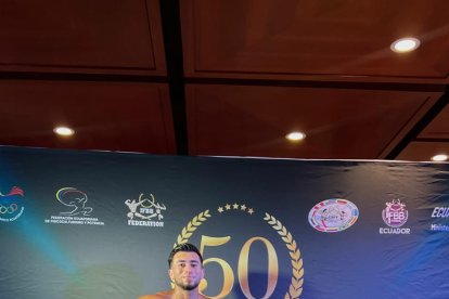 Martin Pineda durante su última competencia cuando obtuvo el vicecampeonato sudamericano en fisicoculturismo.
