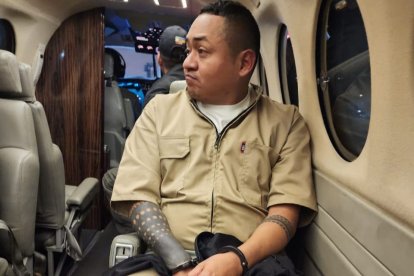 El cabecilla criminal fue expulsado de Colombia y trasladado a Ecuador en un avión de la Policía Nacional