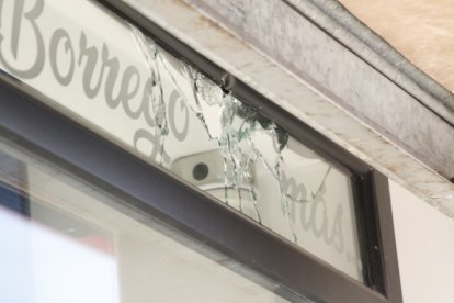 Así quedó el local afectado en plaza de La Aurora.